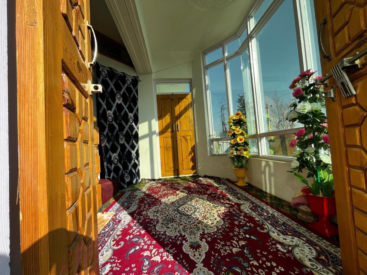 Everest Guest House กุลมาร์ค ภายนอก รูปภาพ