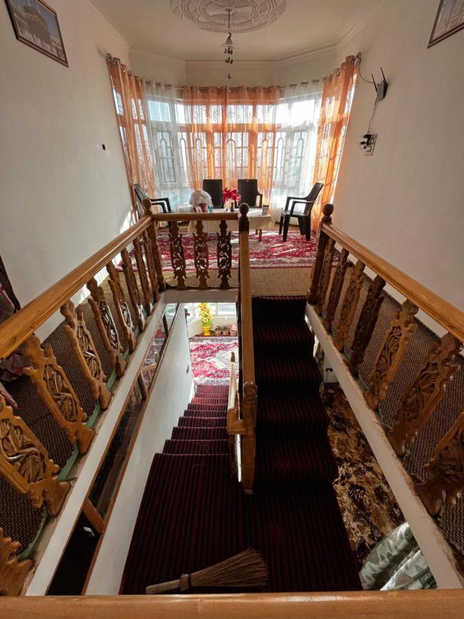 Everest Guest House กุลมาร์ค ภายนอก รูปภาพ