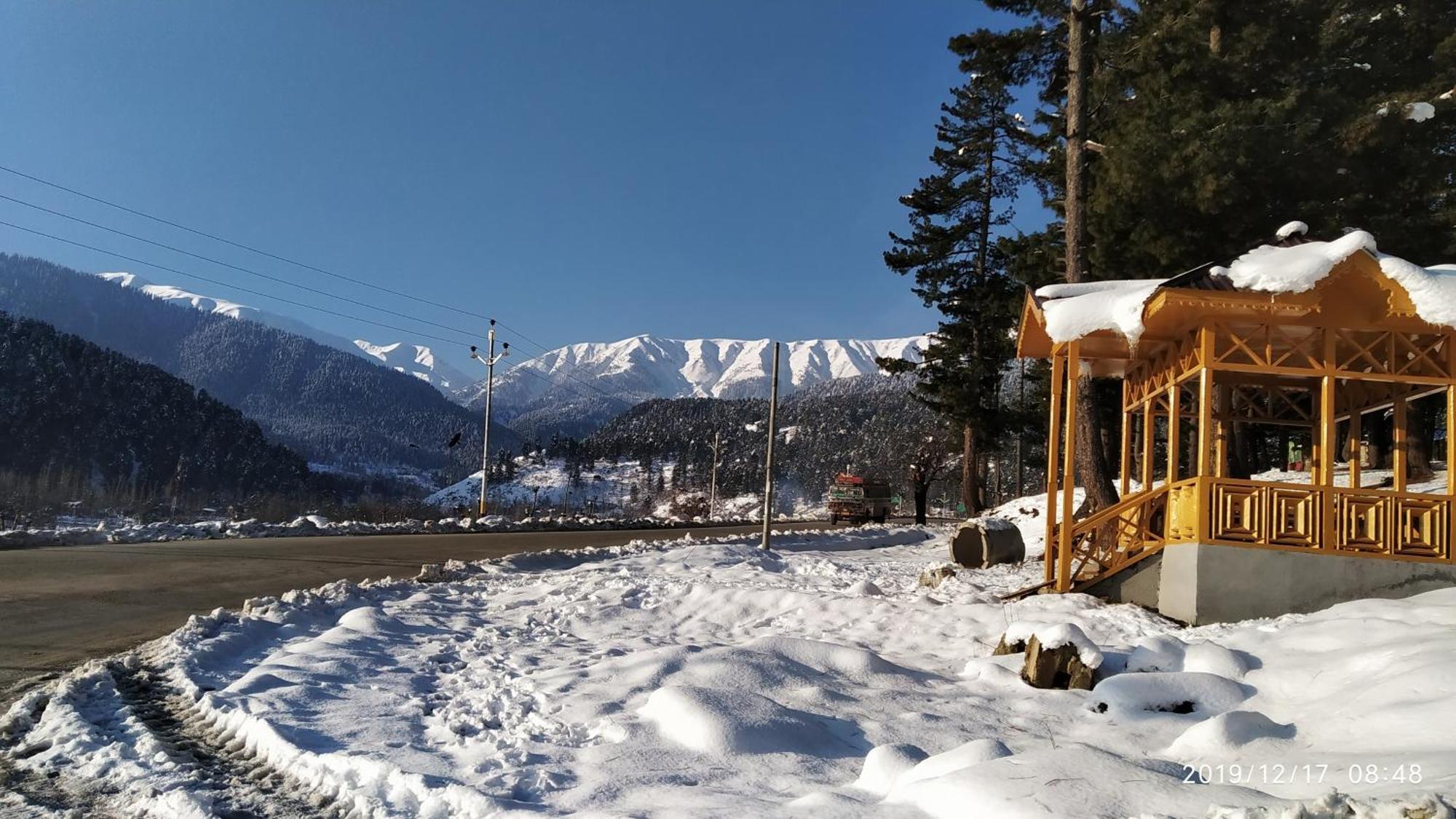 Everest Guest House กุลมาร์ค ภายนอก รูปภาพ