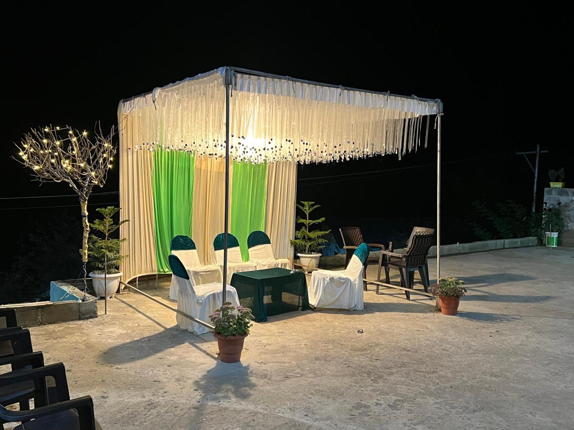 Everest Guest House กุลมาร์ค ภายนอก รูปภาพ