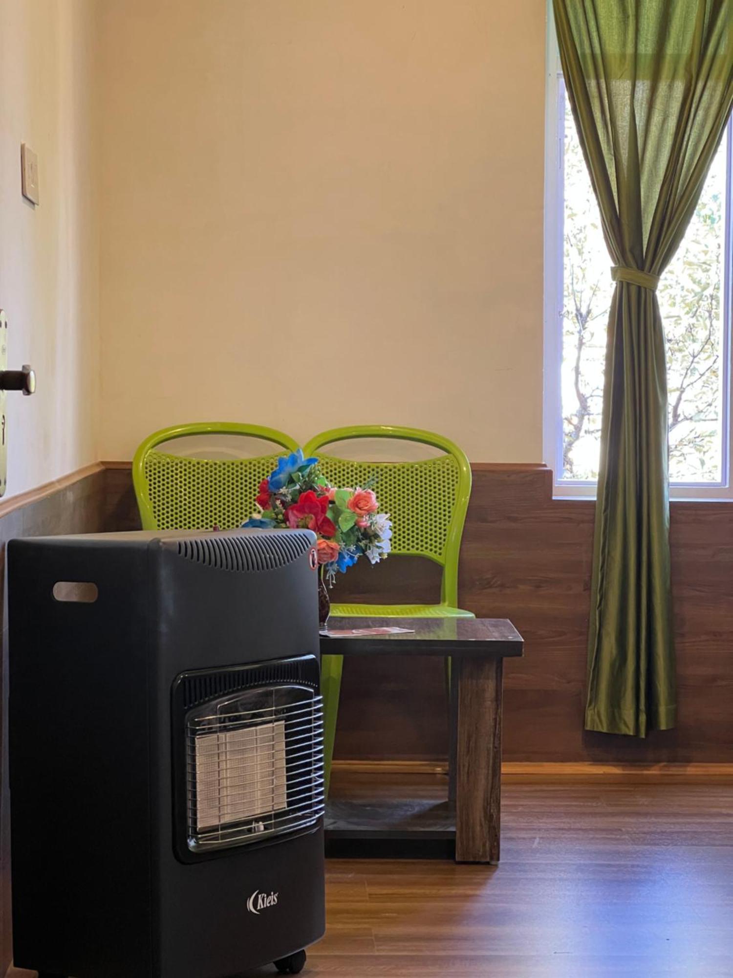 Everest Guest House กุลมาร์ค ภายนอก รูปภาพ